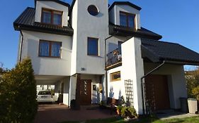 Jeżynowa 30
